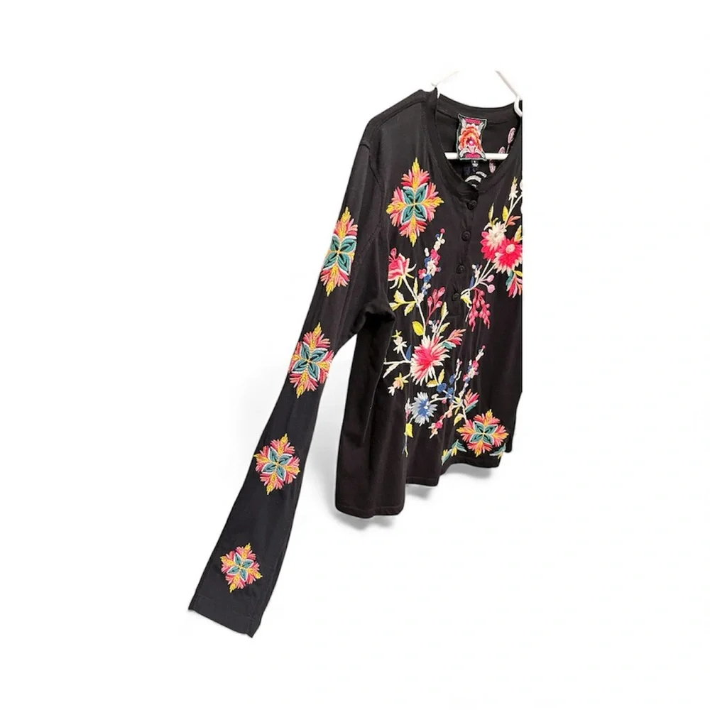 Johnny Was Julie Raw Seam Henley Top Black Floral Embroidered Small - Picture 6 of 11